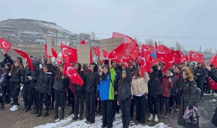 Sarıkamış Harekatının 109. yılı: Öğrenciler eksi 15 derecede saygı nöbeti tuttu