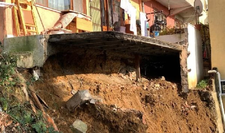 Sarıyer’de istinat duvarı çöktü