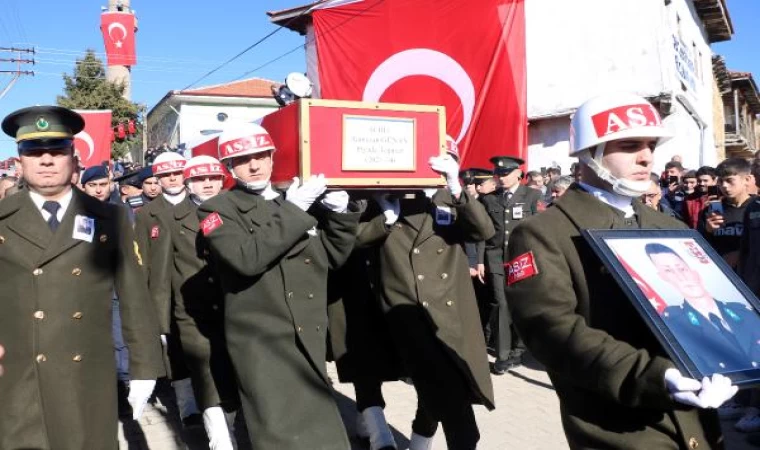 Şehit Teğmen Günay’ın annesi: Benim hakkım helal sana, sen de helal et aslanım