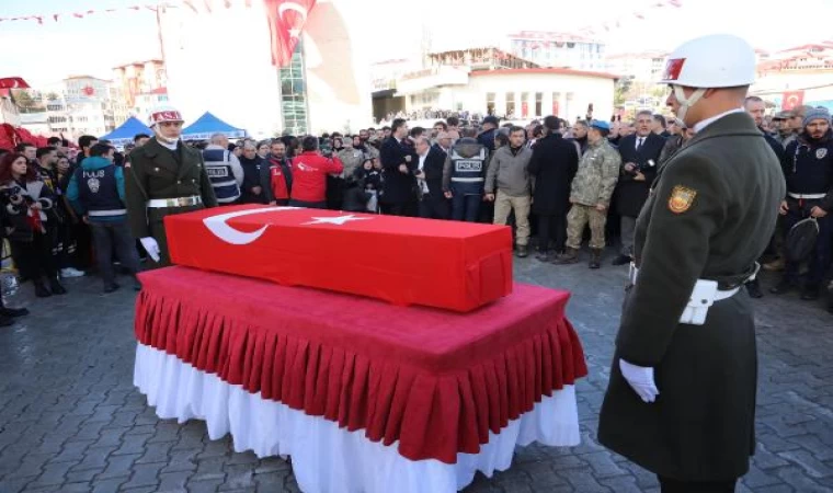 Şehit Yazıcı, son yolculuğuna uğurlandı; 4 aylık hamile eşi gözyaşı döktü