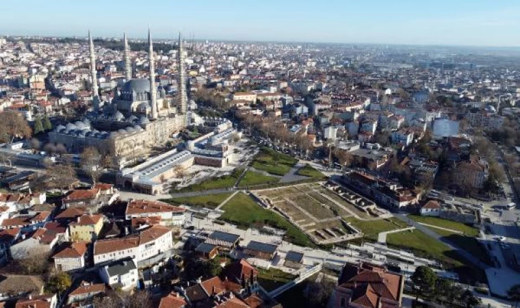 Selimiye Meydanı’ndaki 6 asırlık han ile hamam da restore edilecek