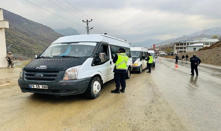 Şemdinlide servis araçları denetlendi