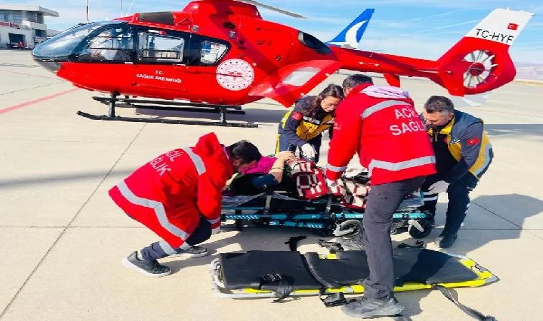 Şırnak’ta 75 yaşındaki hasta, ambulans helikopterle sevk edildi