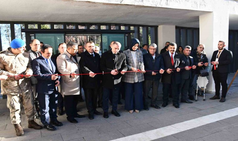 Siverekte Cumhuriyetin 100. yılı sempozyumu yapıldı