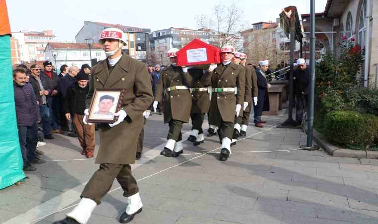 Sözleşmeli er toprağa verildi