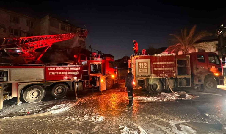 Tarihi Uzun Çarşıda korkutan yangın