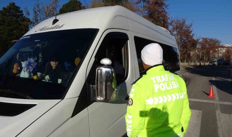 Tatvanda zorunlu kış lastiği denetimi yapıldı