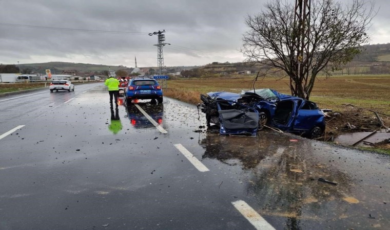 Tekirdağda feci kazada sürücü ağır yaralandı