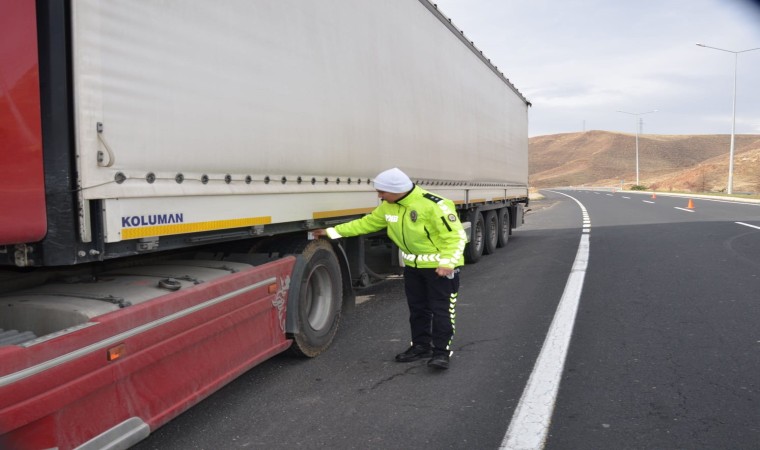 Tercanda zorunlu kış lastiği uygulaması yapıldı