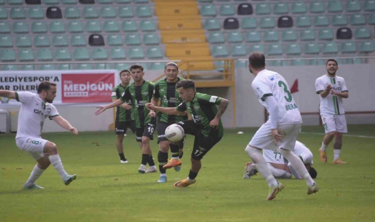 TFF 3. Lig: Akhisarspor: 0 - Büyükçekmece Tepecikspor: 5