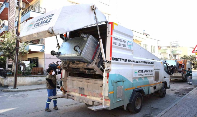 Toroslarda çöp konteynerlerine yönelik dezenfekte çalışması gerçekleştirildi