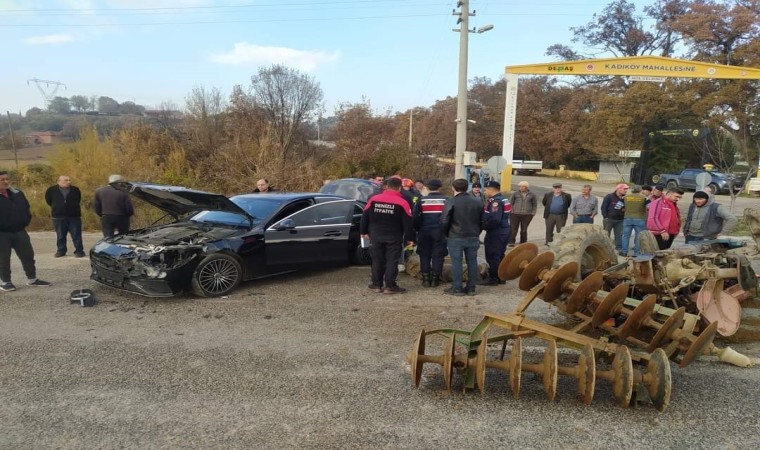 Traktör ile otomobilin çarpıştığı kazada bir kişi yaralandı