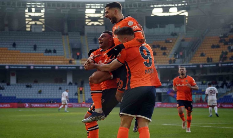 Trendyol Süper Lig: Başakşehir: 1 - Hatayspor: 0 (Maç devam ediyor)