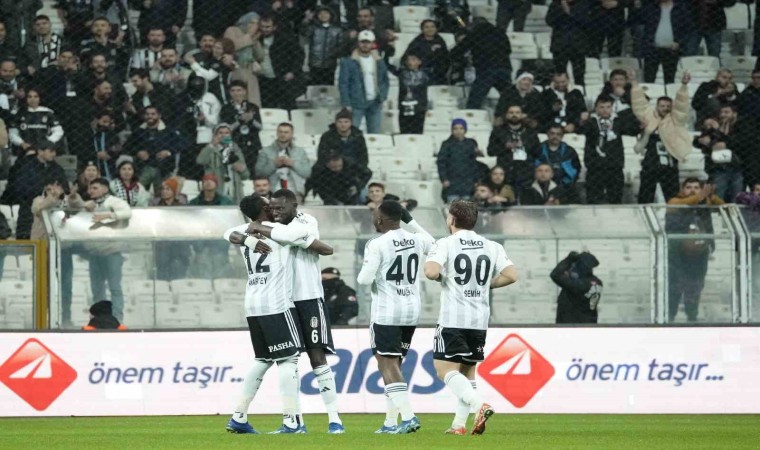 Trendyol Süper Lig: Beşiktaş: 1 - Alanyaspor: 0 (Maç devam ediyor)