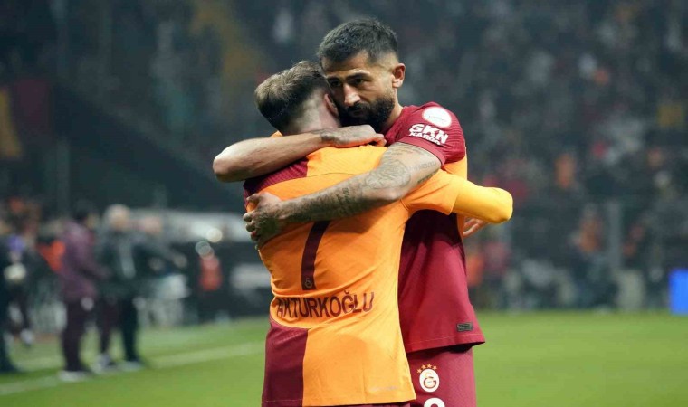 Trendyol Süper Lig: Galatasaray: 1 - Fatih Karagümrük: 0 (İlk yarı)