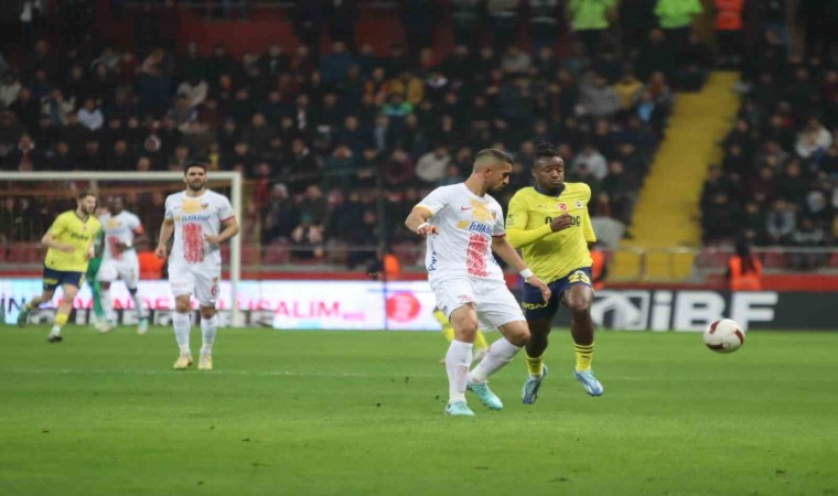 Trendyol Süper Lig: Kayserispor: 0 - Fenerbahçe: 1 (Maç devam ediyor)