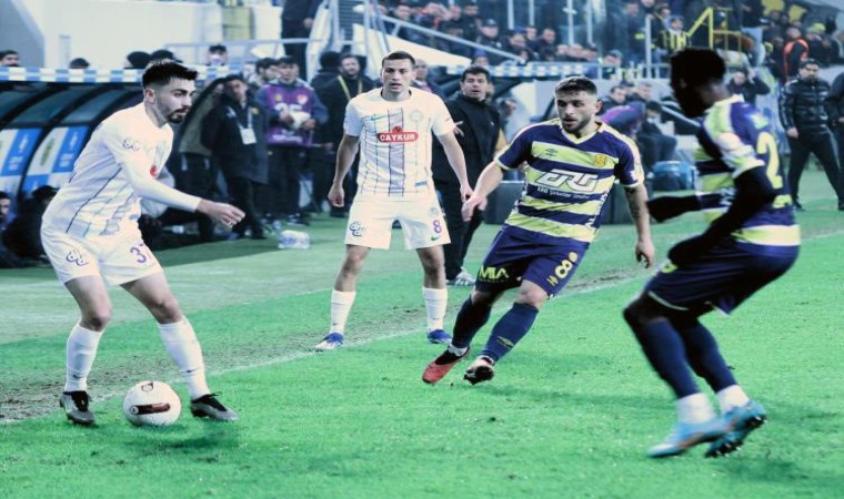 Trendyol Süper Lig: MKE Ankaragücü: 1 - Çaykur Rizespor: 0 (İlk yarı)