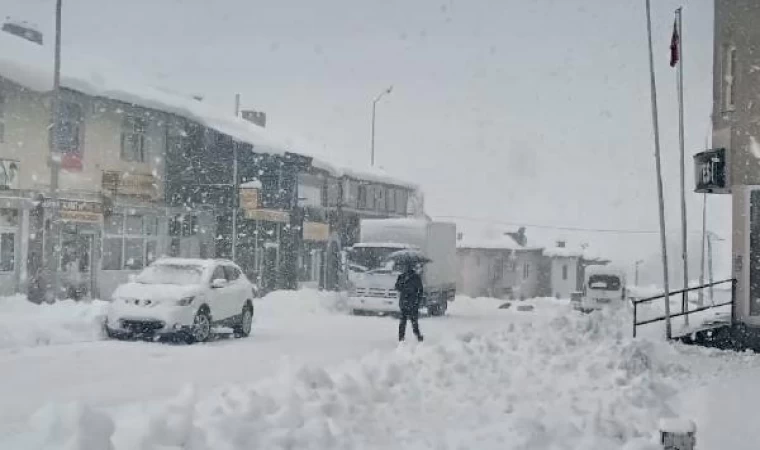 Tunceli’de kar kalınlığı 35 santimetreye ulaştı; 96 köy yolu kapalı