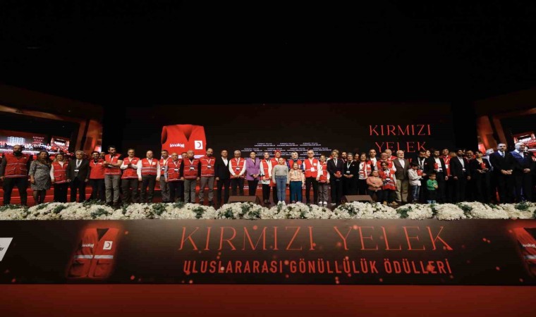 Türk Kızılayın “Uluslararası Kırmızı Yelek Gönüllülük Ödülleri” verildi