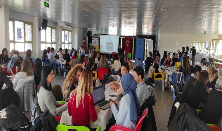 Türkiyede ilk defa yerel eTwinning Hackathon İzmirde yapıldı