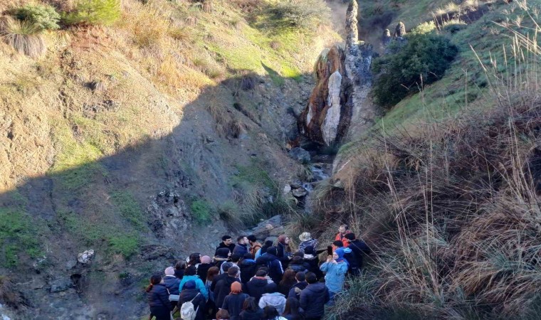 Türkiyenin tek canlı dikitleri akademisyenler tarafından incelendi