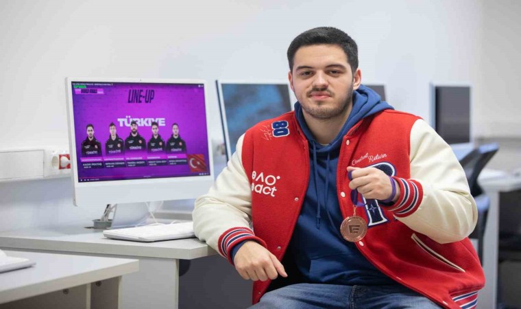 Türkiyeyi E-sporda gururlandıran başarı