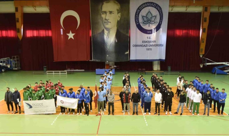 Ünıversıtelerarası futbol ve hentbol bölgesel lig müsabakaları ESOGÜde başladı