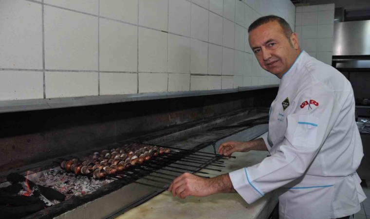 Ünlü şef Öztandan soğan kebabı önerisi