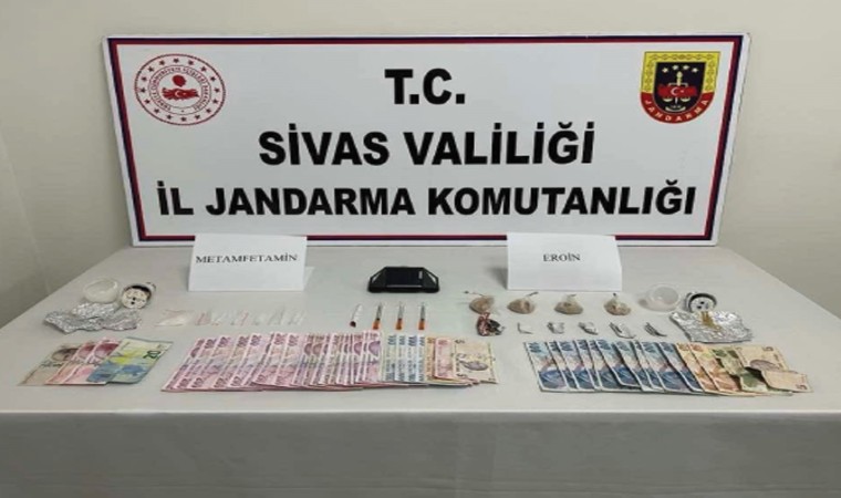 Uyuşturucu tacirlerine Jandarmadan baskın