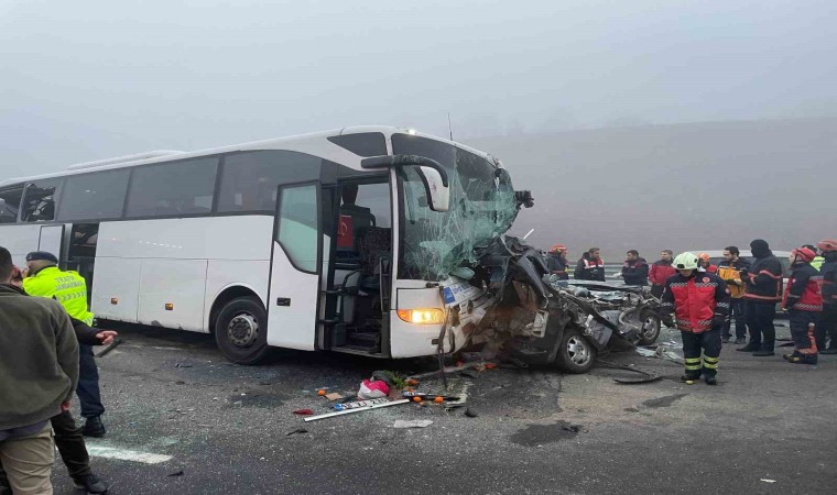 Vali Karadenizden Kuzey Marmara Otoyolundaki feci kazayla ilgili açıklama