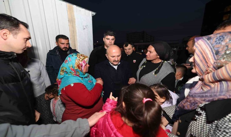 Vali Varol yeni yıl akşamı depremzedelerle bir araya geldi