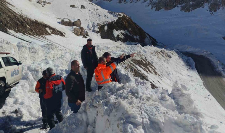 Van-Bahçesaray Pazartesiye kadar kapalı