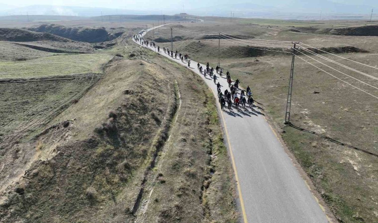 Vanda PedalVan projesiyle sağlıklı yaşam bisiklet turu düzenlendi