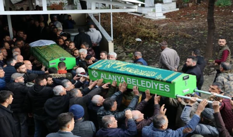 Yaya geçidinde cipin çarptığı anne ve kucağındaki 2 yaşındaki oğlu öldü (2)