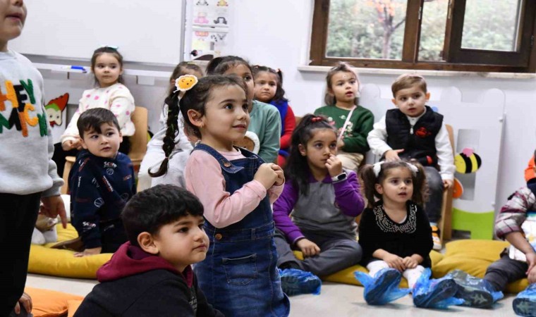 Yeşilbayır Bebek ve Çocuk Kütüphanesinde tiyatro zamanı