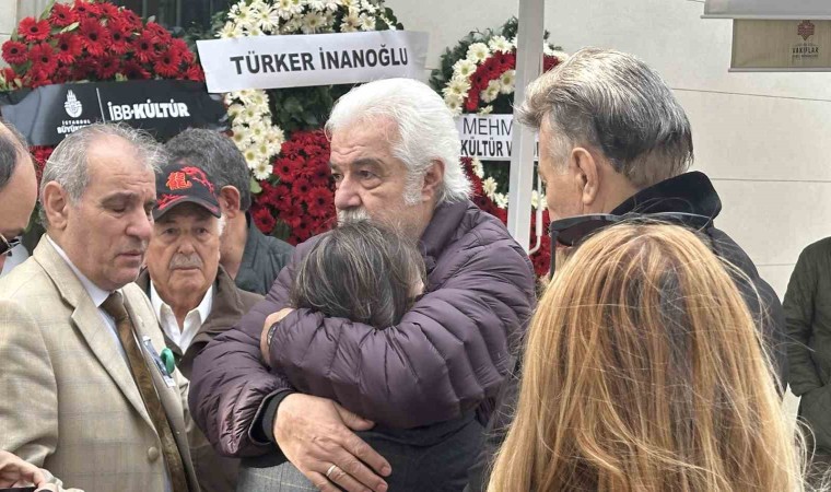 Yeşilçamın usta yönetmeni Yılmaz Atadeniz son yolculuğuna uğurlandı