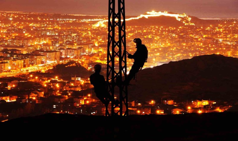 Yılbaşı gecesinde kesintisiz enerji için iş başındalar