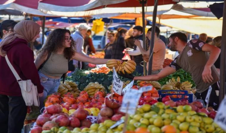 Yılbaşı sofrası en az 1000 lira