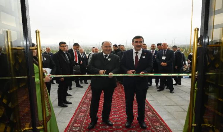 Yılmaz, 10’uncu Türk İhraç Ürünleri Fuarı açılışına katıldı