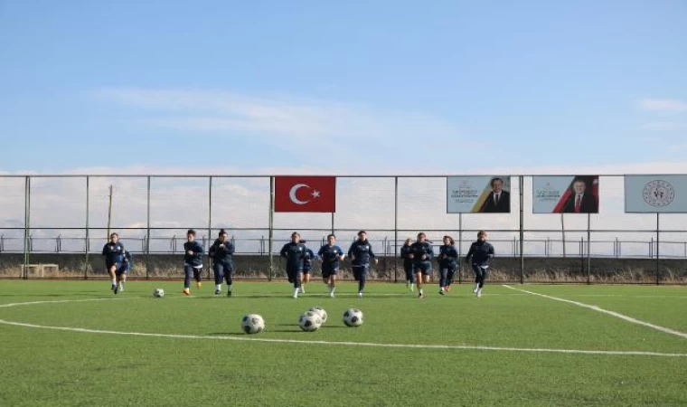 Yüksekova Kadın Futbol Takımı’nın hedefi 1’inci Lig