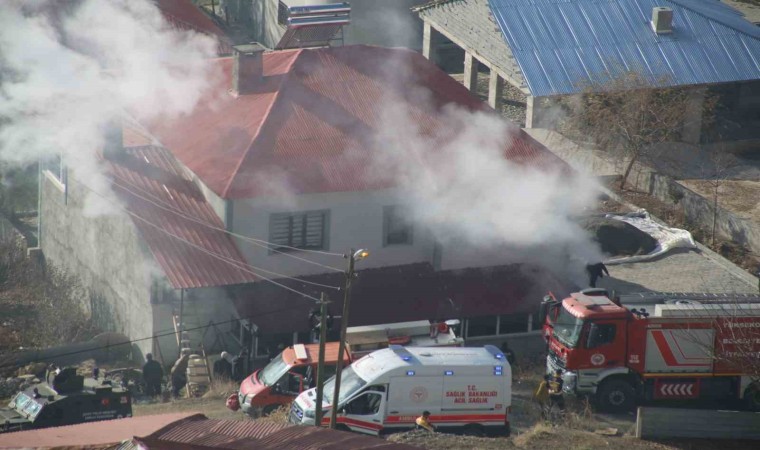 Yüksekovada kalorifer kazanında çıkan yangın korkuttu