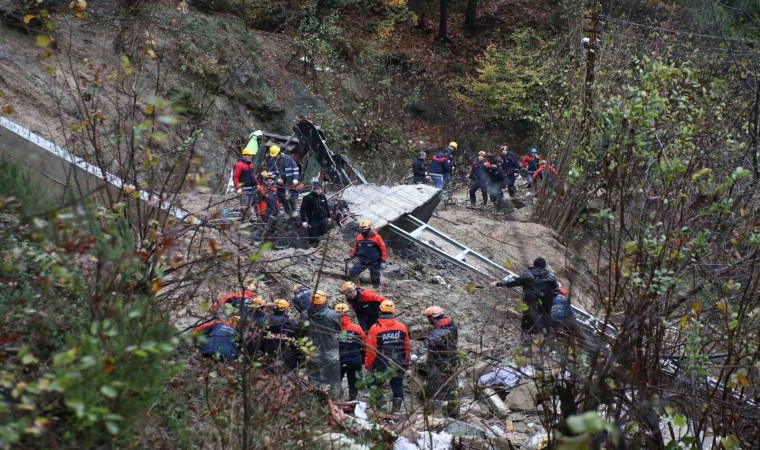 Zonguldakta göçük altındaki 2 kişiden birinin cenazesine ulaşıldı