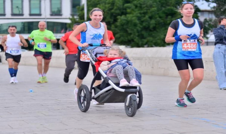 14’üncü Uluslararası 5 Ocak Adana Kurtuluş Yarı Maratonu koşuldu