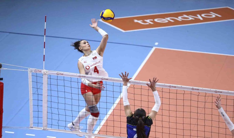 20 Yaş Altı Kadın Voleybol Mili Takımı yarı finalde