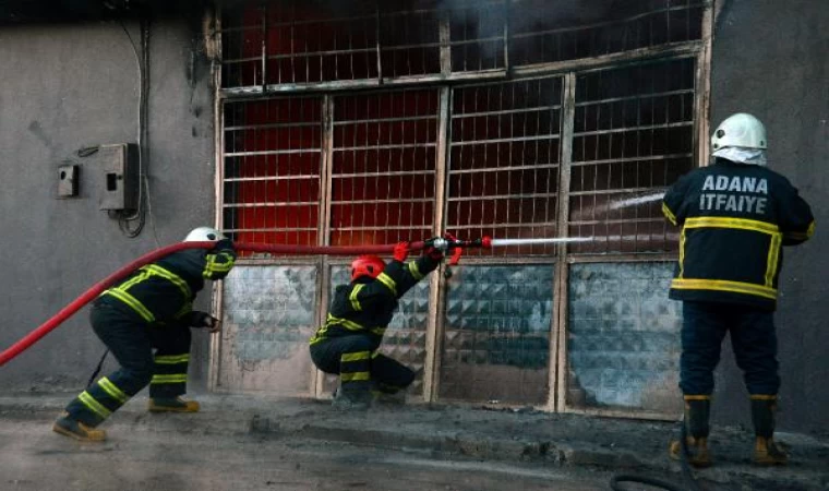 Adana’da sünger fabrikasında yangın (2)