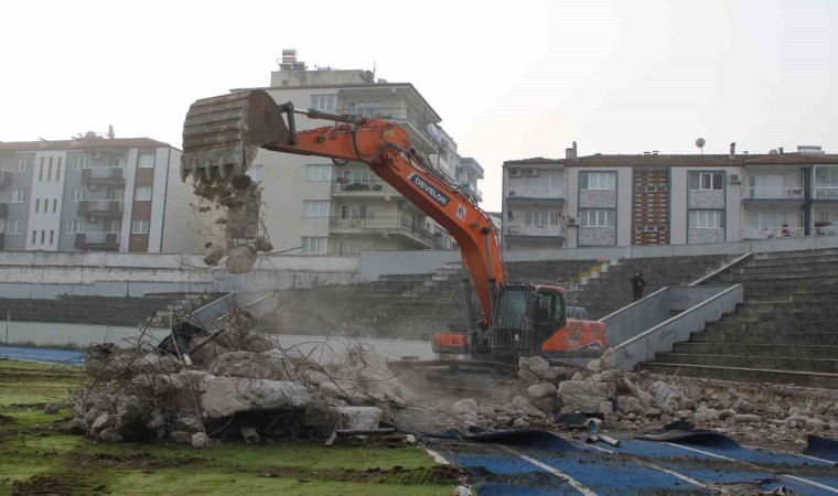 Adnan Menderes Stadyumunda ilk kepçe vuruldu