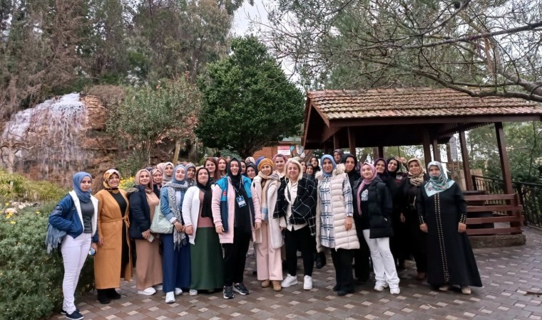 Akdenizli kadınlar Türkiyeyi geziyor