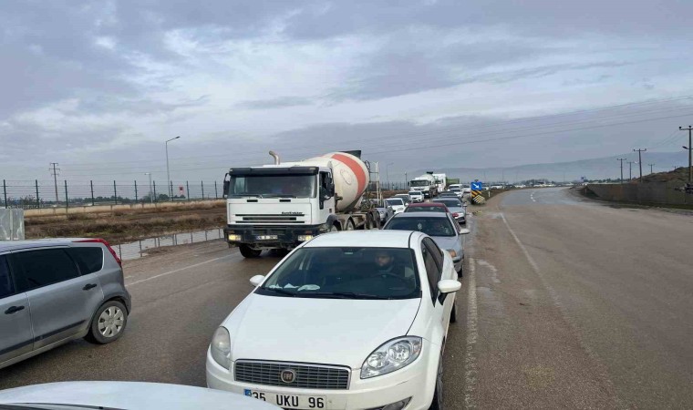 AÖF sınavları yoğun trafiğe sebep oldu