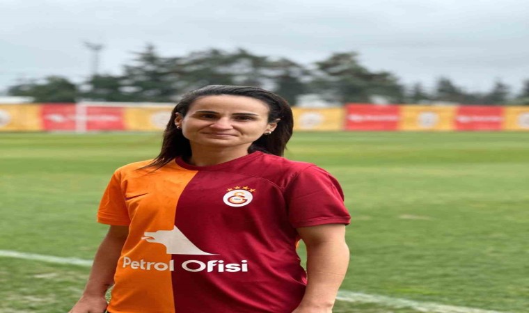 Arzu Karabulut, Galatasaray Petrol Ofisinde