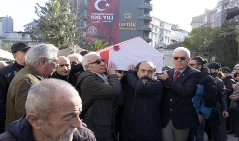 Ayla Algan alkışlarla son yolculuğuna uğurlandı